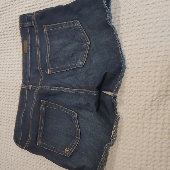 NWOT KUT from the Kloth Gidget Fray Jean Shorts Size 4 - Picture 4 of 5